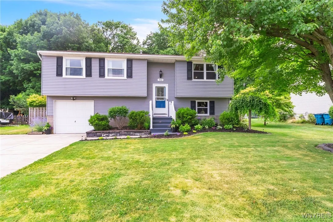 7052 Waring Circle, Evans, New York 14047, Evans, New York 14047, 3 Bedrooms Bedrooms, 6 Rooms Rooms,1 BathroomBathrooms,Residential,Closed,7052 Waring Circle, Evans, New York 14047,B1621100