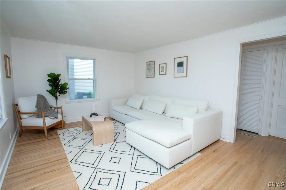 217 Beechwood Avenue, Salina, New York 13088, Salina, New York 13088, 3 Bedrooms Bedrooms, 9 Rooms Rooms,1 BathroomBathrooms,Residential,Closed,217 Beechwood Avenue, Salina, New York 13088,0,S1621128