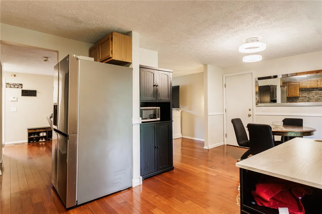 75 Burning Brush Drive, Gates, New York 14606, Gates, New York 14606, 3 Bedrooms Bedrooms, 8 Rooms Rooms,1 BathroomBathrooms,Residential,Closed,75 Burning Brush Drive, Gates, New York 14606,0,R1620136