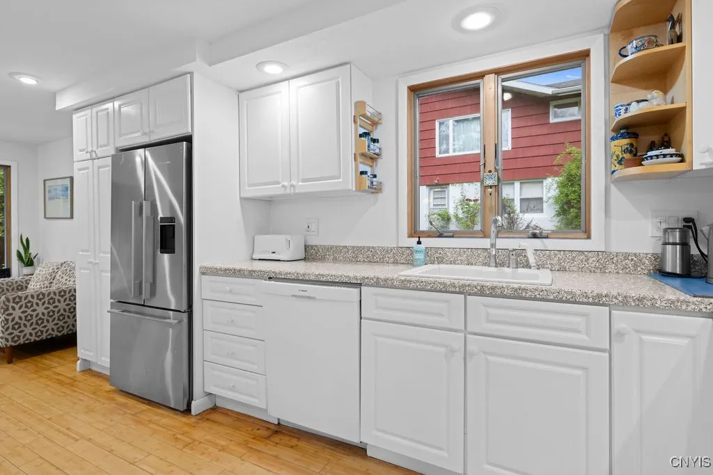 209 Windsor Drive, Dewitt, New York 13214, De Witt, New York 13214, 4 Bedrooms Bedrooms, 8 Rooms Rooms,2 BathroomsBathrooms,Residential,Closed,209 Windsor Drive, Dewitt, New York 13214,0,S1620714