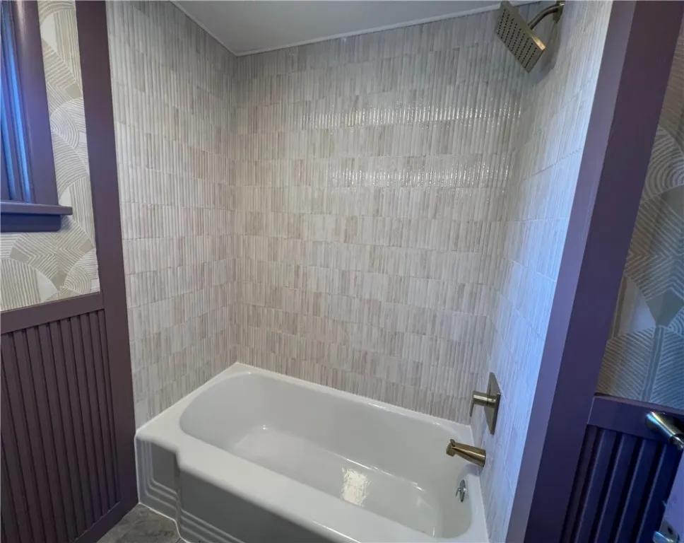 130 Dellwood Road, Greece, New York 14616, Greece, New York 14616, 3 Bedrooms Bedrooms, 7 Rooms Rooms,1 BathroomBathrooms,Residential,Closed,130 Dellwood Road, Greece, New York 14616,R1618635