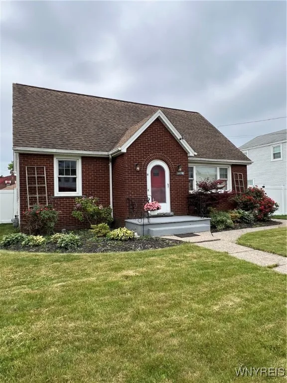 2479 Forest Avenue, Niagara Falls, New York 14301, Niagara Falls, New York 14301, 3 Bedrooms Bedrooms, 6 Rooms Rooms,1 BathroomBathrooms,Residential,Closed,2479 Forest Avenue, Niagara Falls, New York 14301,0,B1619811