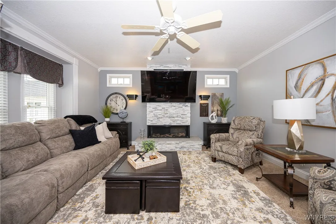 9 Rolling Woods Lane E, West Seneca, New York 1422, West Seneca, New York 14224, 4 Bedrooms Bedrooms, 12 Rooms Rooms,2 BathroomsBathrooms,Residential,Closed,9 Rolling Woods Lane E, West Seneca, New York 1422,0,B1617304