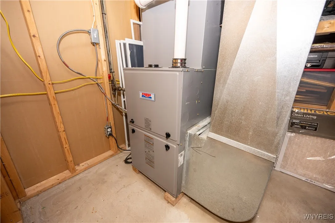 9 Rolling Woods Lane E, West Seneca, New York 1422, West Seneca, New York 14224, 4 Bedrooms Bedrooms, 12 Rooms Rooms,2 BathroomsBathrooms,Residential,Closed,9 Rolling Woods Lane E, West Seneca, New York 1422,0,B1617304