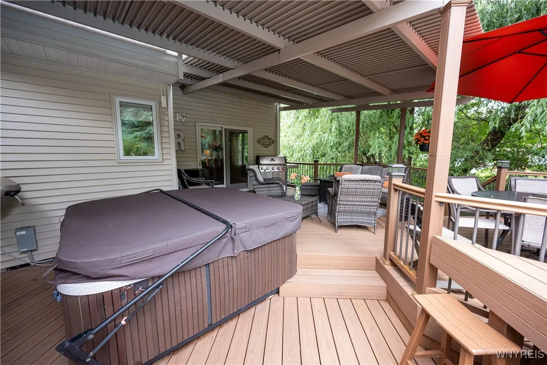 9 Rolling Woods Lane E, West Seneca, New York 1422, West Seneca, New York 14224, 4 Bedrooms Bedrooms, 12 Rooms Rooms,2 BathroomsBathrooms,Residential,Closed,9 Rolling Woods Lane E, West Seneca, New York 1422,0,B1617304