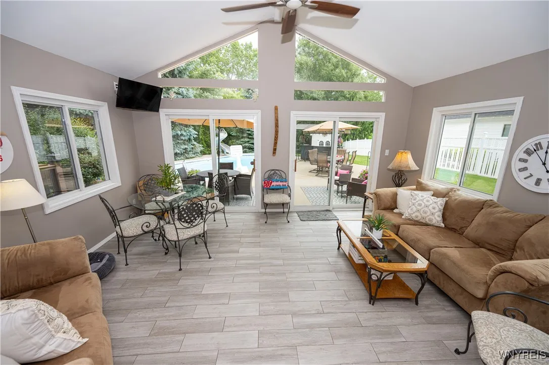 9 Rolling Woods Lane E, West Seneca, New York 1422, West Seneca, New York 14224, 4 Bedrooms Bedrooms, 12 Rooms Rooms,2 BathroomsBathrooms,Residential,Closed,9 Rolling Woods Lane E, West Seneca, New York 1422,0,B1617304