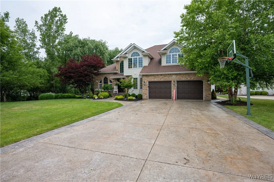 9 Rolling Woods Lane E, West Seneca, New York 1422, West Seneca, New York 14224, 4 Bedrooms Bedrooms, 12 Rooms Rooms,2 BathroomsBathrooms,Residential,Closed,9 Rolling Woods Lane E, West Seneca, New York 1422,0,B1617304