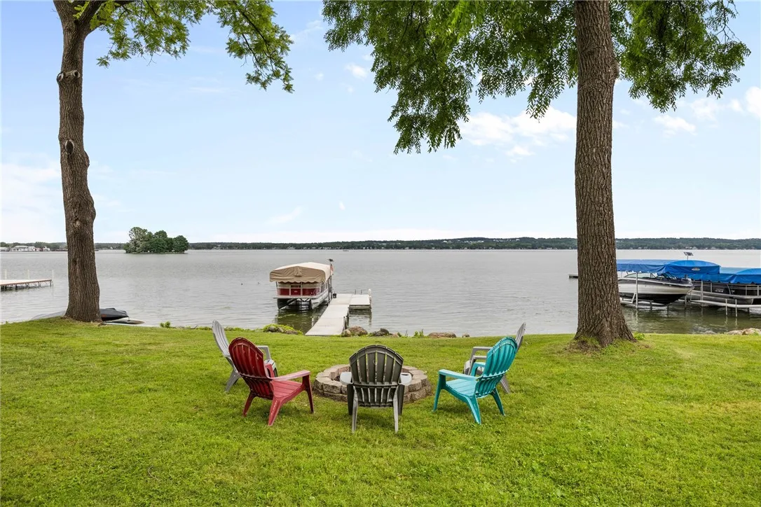 4969 Walnut Cove Drive, Canandaigua Town, New York, Canandaigua Town, New York 14424, 3 Bedrooms Bedrooms, 9 Rooms Rooms,2 BathroomsBathrooms,Residential,Closed,4969 Walnut Cove Drive, Canandaigua Town, New York,0,R1621098