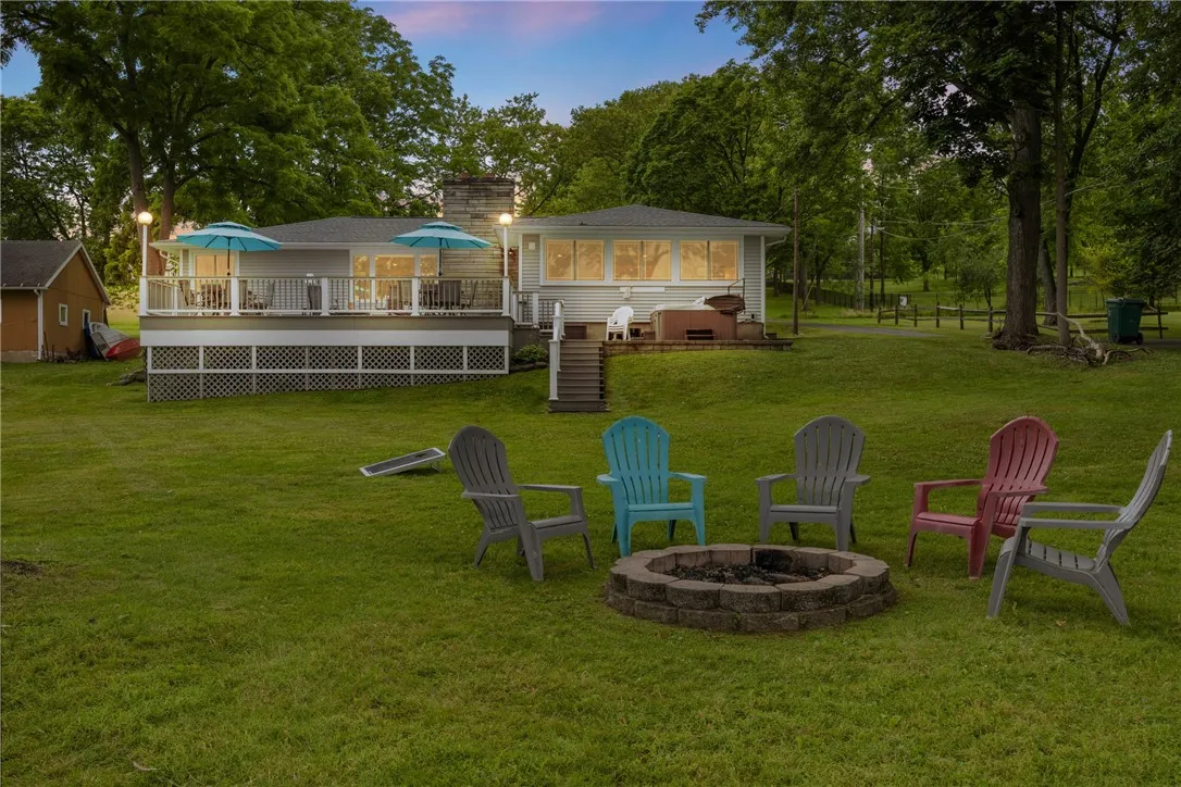 4969 Walnut Cove Drive, Canandaigua Town, New York, Canandaigua Town, New York 14424, 3 Bedrooms Bedrooms, 9 Rooms Rooms,2 BathroomsBathrooms,Residential,Closed,4969 Walnut Cove Drive, Canandaigua Town, New York,0,R1621098