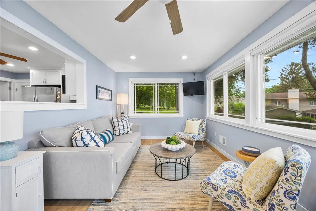 4969 Walnut Cove Drive, Canandaigua Town, New York, Canandaigua Town, New York 14424, 3 Bedrooms Bedrooms, 9 Rooms Rooms,2 BathroomsBathrooms,Residential,Closed,4969 Walnut Cove Drive, Canandaigua Town, New York,0,R1621098