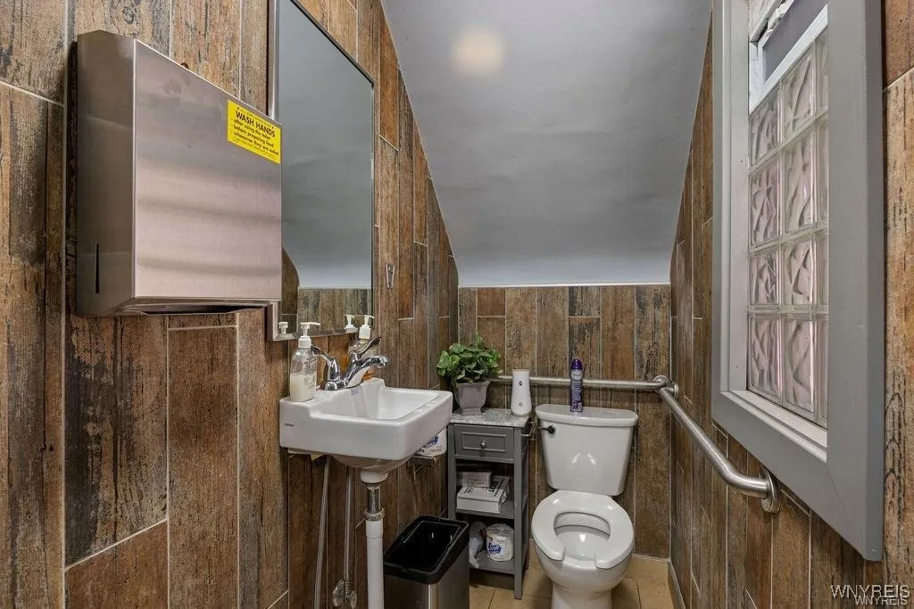 1532 Genesee Street, Buffalo, New York 14211, Buffalo, New York 14211, ,Commercial Sale,For Sale,1532 Genesee Street, Buffalo, New York 14211,B1621171