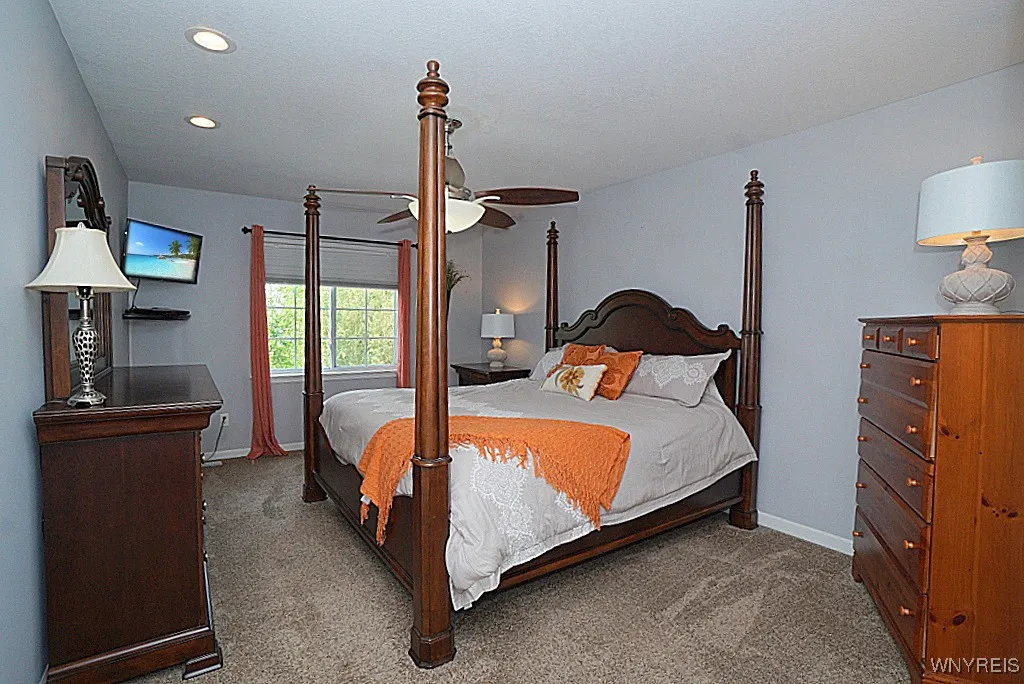 114 Slate Bottom Drive, Lancaster, New York 14043, Lancaster, New York 14043, 2 Bedrooms Bedrooms, 7 Rooms Rooms,1 BathroomBathrooms,Residential,For Sale,114 Slate Bottom Drive, Lancaster, New York 14043,B1621151