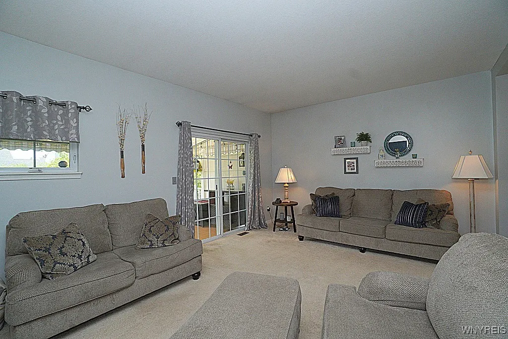 114 Slate Bottom Drive, Lancaster, New York 14043, Lancaster, New York 14043, 2 Bedrooms Bedrooms, 7 Rooms Rooms,1 BathroomBathrooms,Residential,For Sale,114 Slate Bottom Drive, Lancaster, New York 14043,B1621151