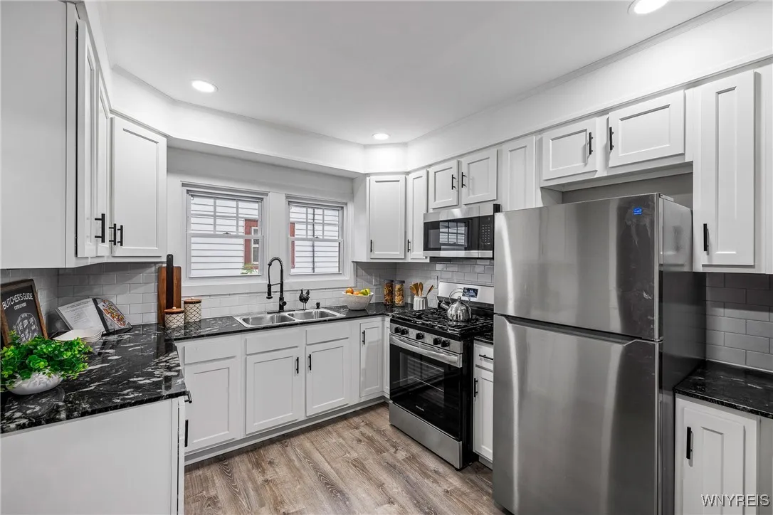 416 Voorhees Avenue, Buffalo, New York 14216, Buffalo, New York 14216, 3 Bedrooms Bedrooms, 8 Rooms Rooms,1 BathroomBathrooms,Residential,Closed,416 Voorhees Avenue, Buffalo, New York 14216,0,B1619639