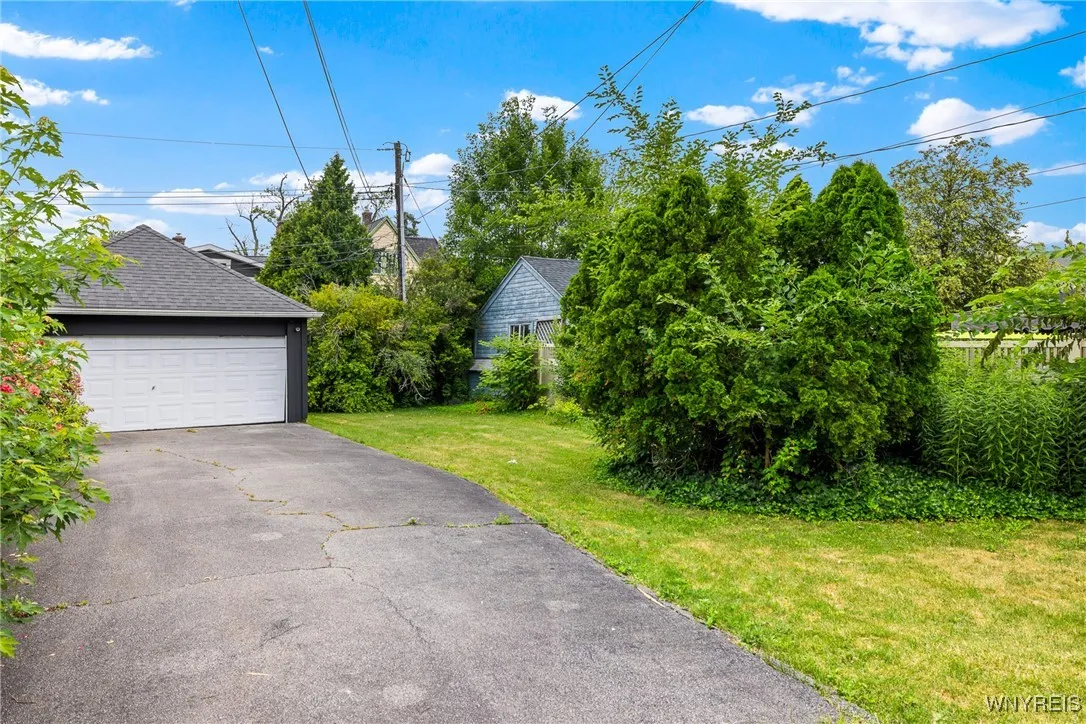416 Voorhees Avenue, Buffalo, New York 14216, Buffalo, New York 14216, 3 Bedrooms Bedrooms, 8 Rooms Rooms,1 BathroomBathrooms,Residential,Closed,416 Voorhees Avenue, Buffalo, New York 14216,0,B1619639