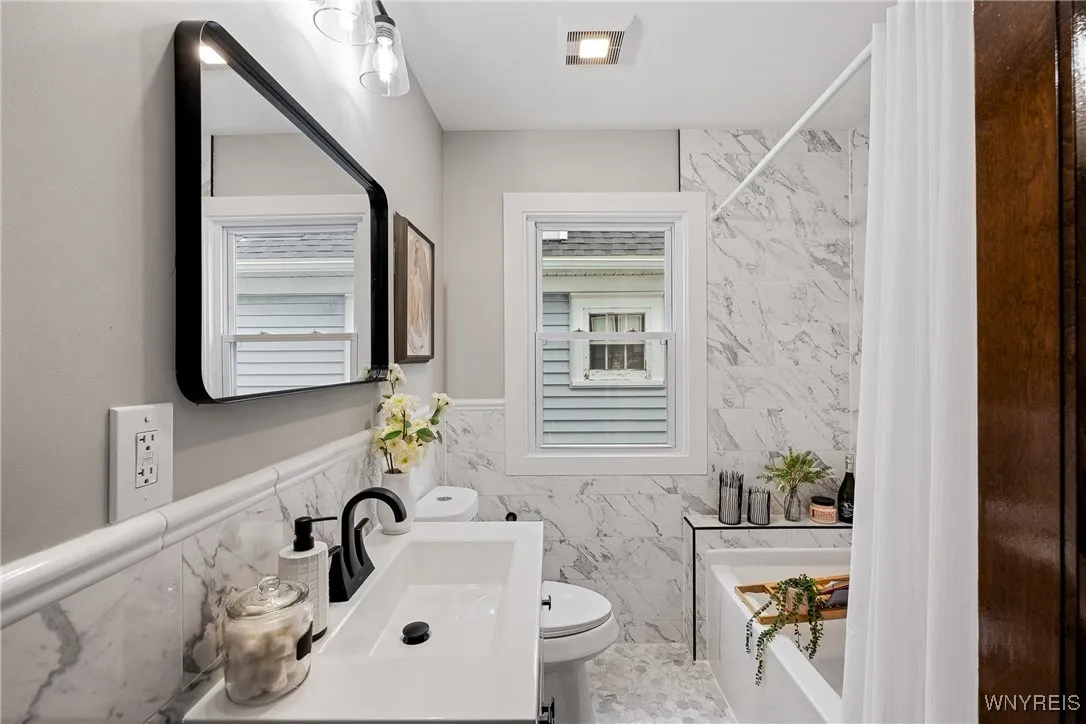 416 Voorhees Avenue, Buffalo, New York 14216, Buffalo, New York 14216, 3 Bedrooms Bedrooms, 8 Rooms Rooms,1 BathroomBathrooms,Residential,Closed,416 Voorhees Avenue, Buffalo, New York 14216,0,B1619639