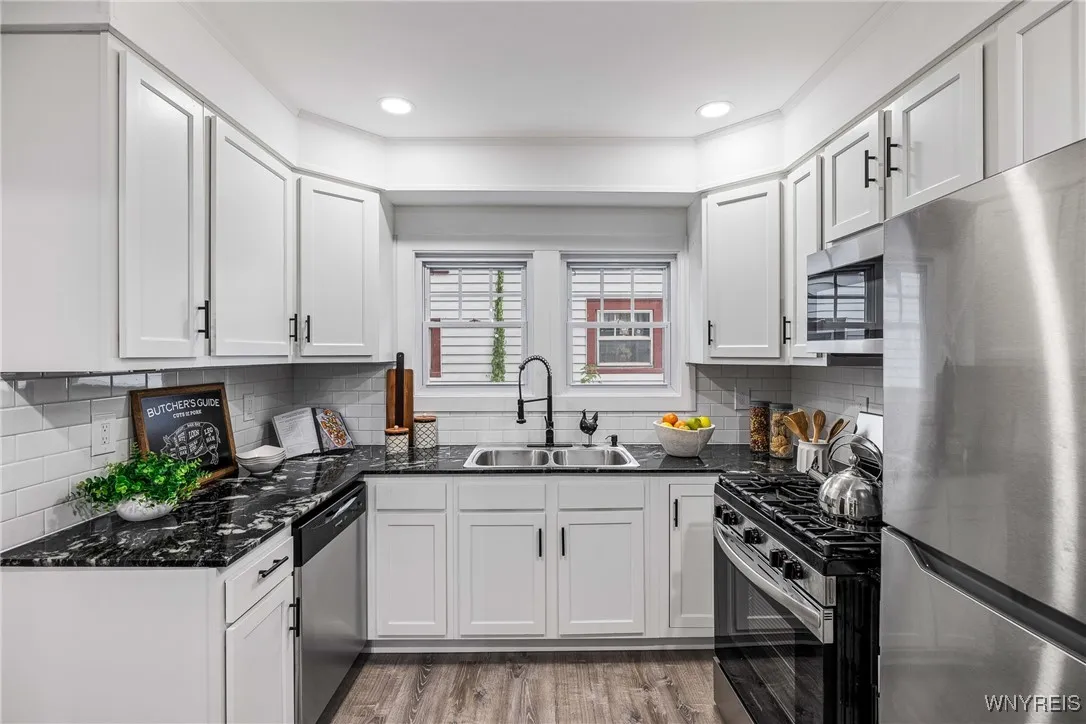 416 Voorhees Avenue, Buffalo, New York 14216, Buffalo, New York 14216, 3 Bedrooms Bedrooms, 8 Rooms Rooms,1 BathroomBathrooms,Residential,Closed,416 Voorhees Avenue, Buffalo, New York 14216,0,B1619639