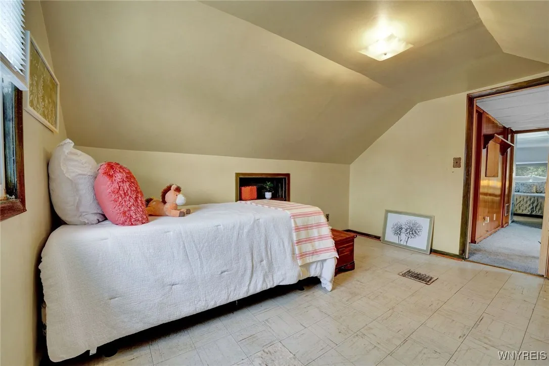 240 Parkwood Avenue, Tonawanda, New York 14217, Tonawanda, New York 14217, 3 Bedrooms Bedrooms, 7 Rooms Rooms,1 BathroomBathrooms,Residential,For Sale,240 Parkwood Avenue, Tonawanda, New York 14217,B1621157