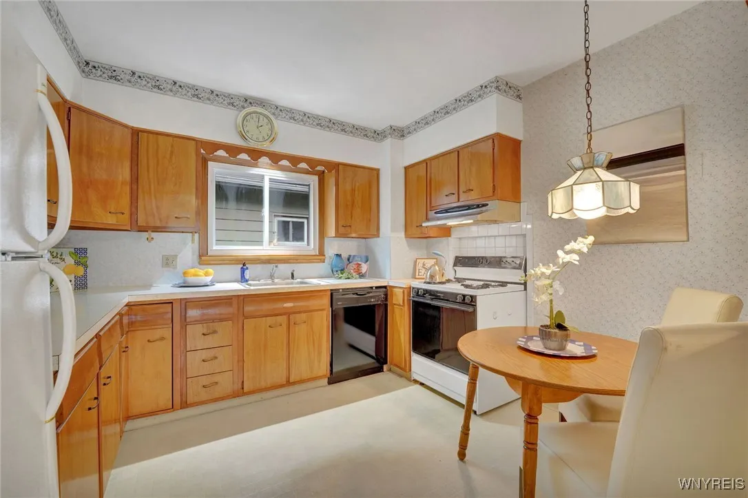 ALL APPLIANCES STAY -
