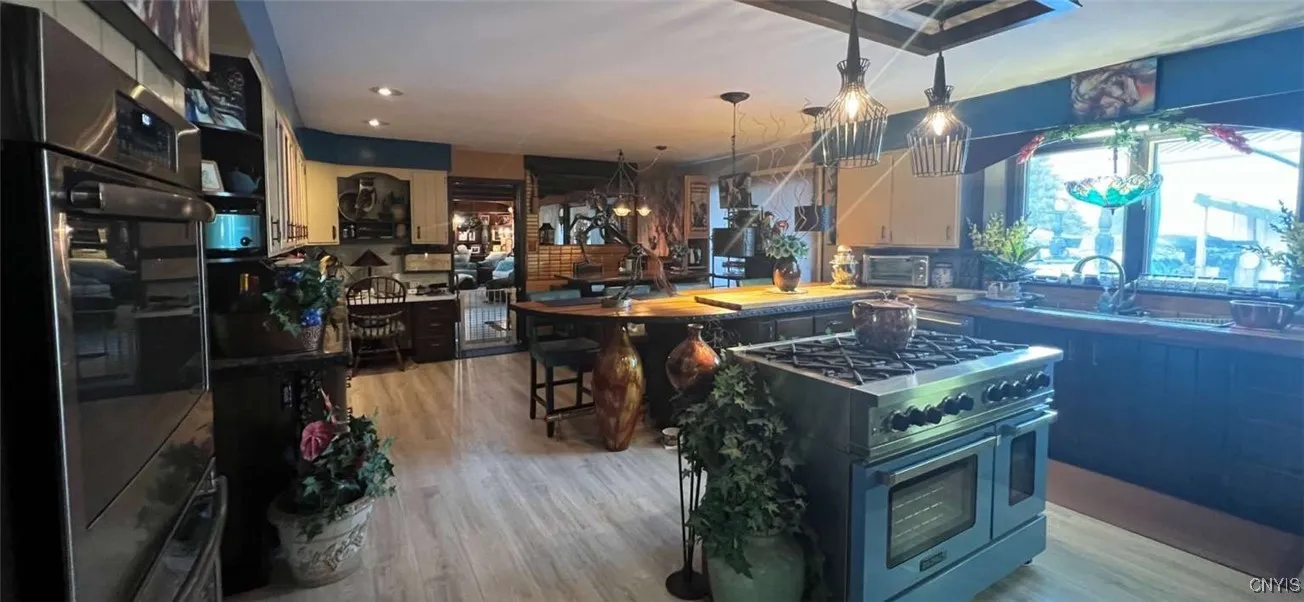 4124 Henneberry Road, Manlius, New York 13104, Manlius, New York 13104, 4 Bedrooms Bedrooms, 10 Rooms Rooms,2 BathroomsBathrooms,Residential,For Sale,4124 Henneberry Road, Manlius, New York 13104,S1621189
