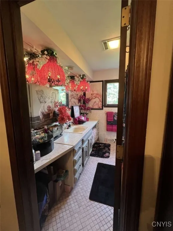 4124 Henneberry Road, Manlius, New York 13104, Manlius, New York 13104, 4 Bedrooms Bedrooms, 10 Rooms Rooms,2 BathroomsBathrooms,Residential,For Sale,4124 Henneberry Road, Manlius, New York 13104,S1621189