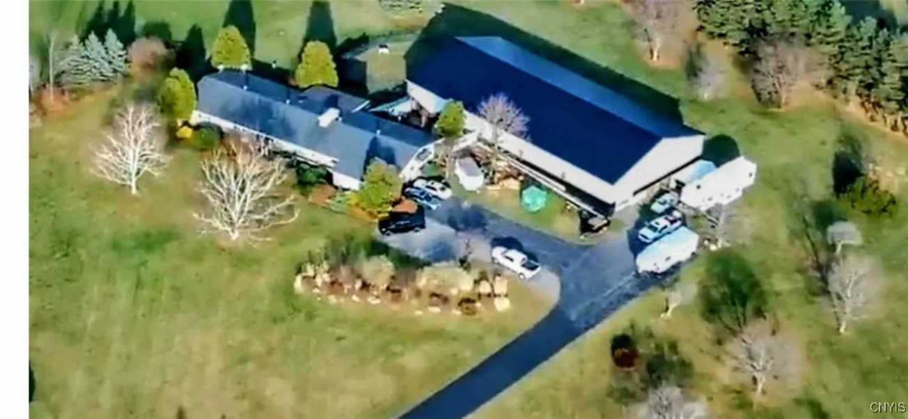 4124 Henneberry Road, Manlius, New York 13104, Manlius, New York 13104, 4 Bedrooms Bedrooms, 10 Rooms Rooms,2 BathroomsBathrooms,Residential,For Sale,4124 Henneberry Road, Manlius, New York 13104,S1621189
