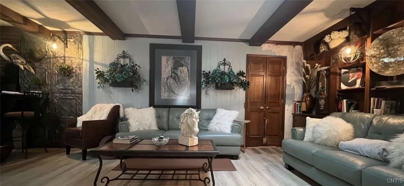 4124 Henneberry Road, Manlius, New York 13104, Manlius, New York 13104, 4 Bedrooms Bedrooms, 10 Rooms Rooms,2 BathroomsBathrooms,Residential,For Sale,4124 Henneberry Road, Manlius, New York 13104,S1621189