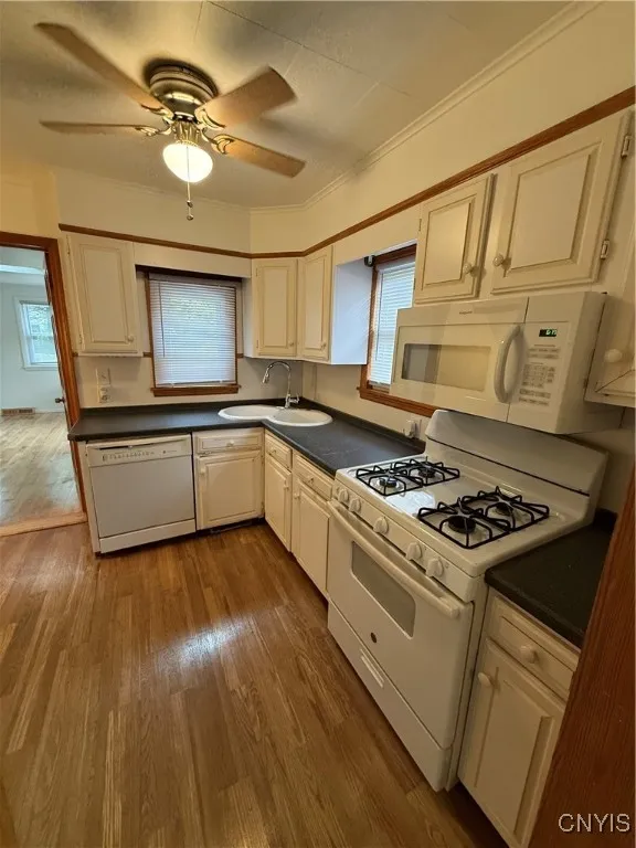 437 Ridgewood Drive, Syracuse, New York 13206, Syracuse, New York 13206, 2 Bedrooms Bedrooms, 5 Rooms Rooms,1 BathroomBathrooms,Residential,For Sale,437 Ridgewood Drive, Syracuse, New York 13206,S1620988