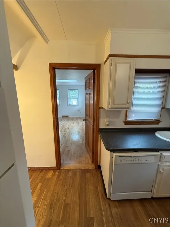 437 Ridgewood Drive, Syracuse, New York 13206, Syracuse, New York 13206, 2 Bedrooms Bedrooms, 5 Rooms Rooms,1 BathroomBathrooms,Residential,For Sale,437 Ridgewood Drive, Syracuse, New York 13206,S1620988