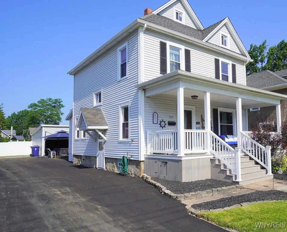 127 Pound Street, Lockport City, New York 14094, Lockport City, New York 14094, 5 Bedrooms Bedrooms, 9 Rooms Rooms,2 BathroomsBathrooms,Residential,For Sale,127 Pound Street, Lockport City, New York 14094,B1619738