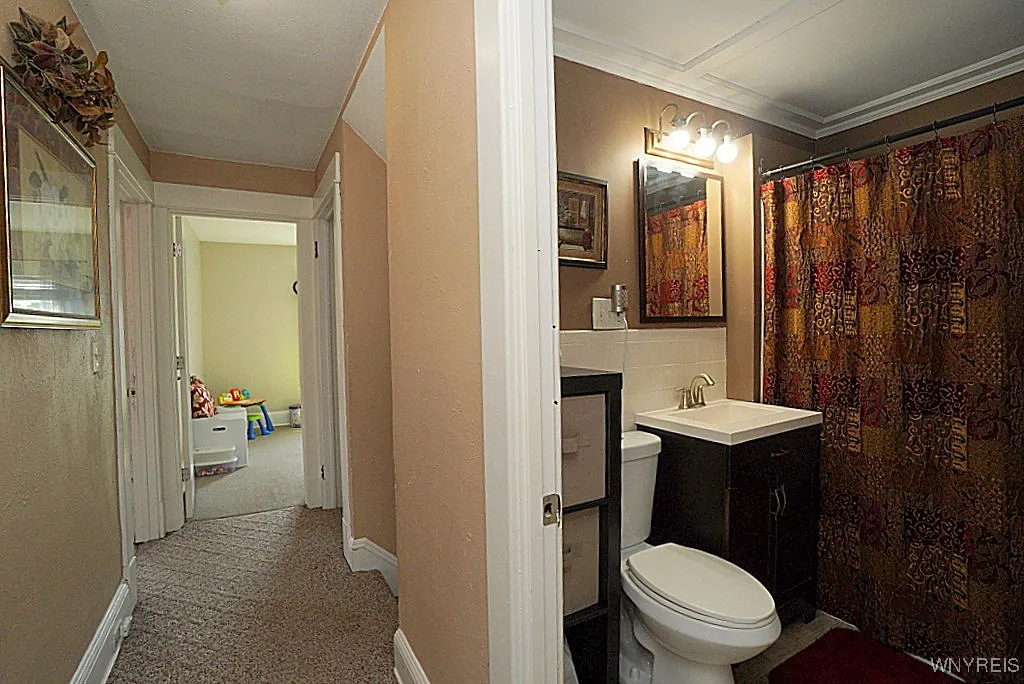 127 Pound Street, Lockport City, New York 14094, Lockport City, New York 14094, 5 Bedrooms Bedrooms, 9 Rooms Rooms,2 BathroomsBathrooms,Residential,For Sale,127 Pound Street, Lockport City, New York 14094,B1619738