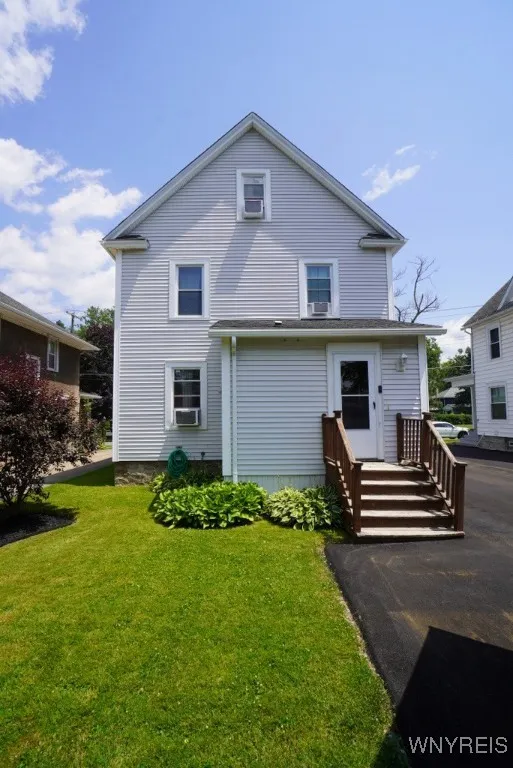 127 Pound Street, Lockport City, New York 14094, Lockport City, New York 14094, 5 Bedrooms Bedrooms, 9 Rooms Rooms,2 BathroomsBathrooms,Residential,For Sale,127 Pound Street, Lockport City, New York 14094,B1619738