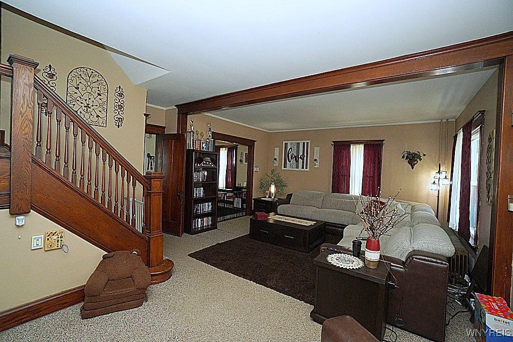 127 Pound Street, Lockport City, New York 14094, Lockport City, New York 14094, 5 Bedrooms Bedrooms, 9 Rooms Rooms,2 BathroomsBathrooms,Residential,For Sale,127 Pound Street, Lockport City, New York 14094,B1619738