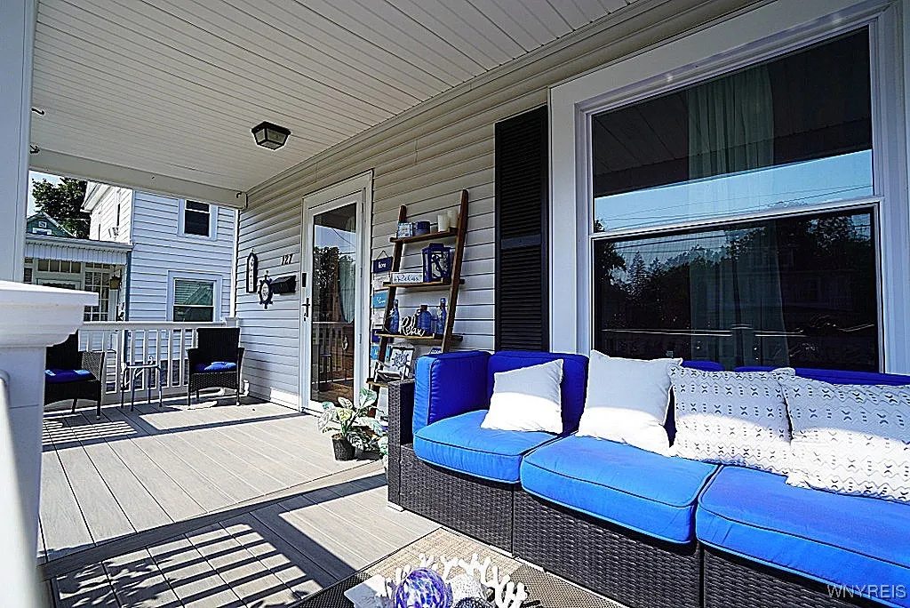 127 Pound Street, Lockport City, New York 14094, Lockport City, New York 14094, 5 Bedrooms Bedrooms, 9 Rooms Rooms,2 BathroomsBathrooms,Residential,For Sale,127 Pound Street, Lockport City, New York 14094,B1619738