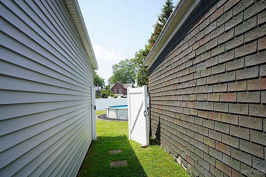 127 Pound Street, Lockport City, New York 14094, Lockport City, New York 14094, 5 Bedrooms Bedrooms, 9 Rooms Rooms,2 BathroomsBathrooms,Residential,For Sale,127 Pound Street, Lockport City, New York 14094,B1619738