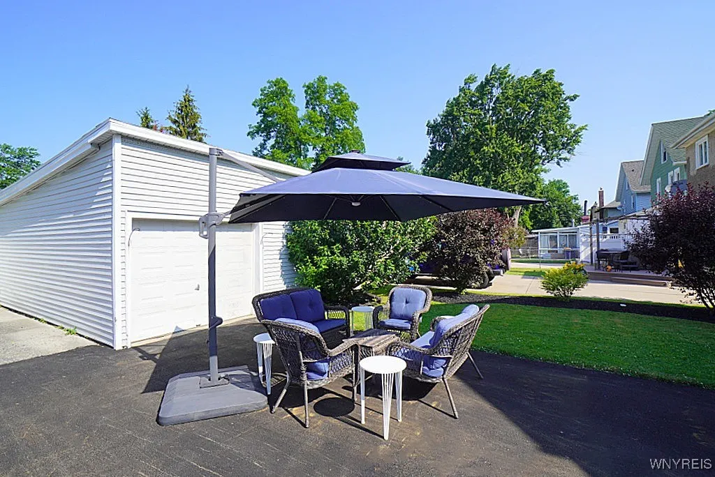 127 Pound Street, Lockport City, New York 14094, Lockport City, New York 14094, 5 Bedrooms Bedrooms, 9 Rooms Rooms,2 BathroomsBathrooms,Residential,For Sale,127 Pound Street, Lockport City, New York 14094,B1619738