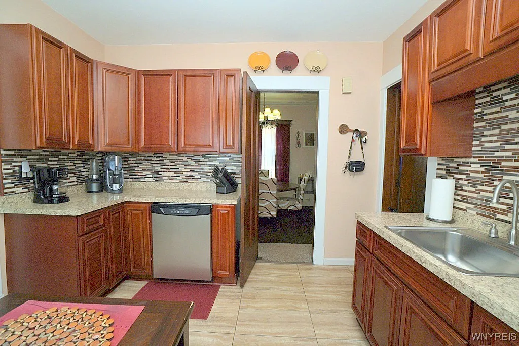 127 Pound Street, Lockport City, New York 14094, Lockport City, New York 14094, 5 Bedrooms Bedrooms, 9 Rooms Rooms,2 BathroomsBathrooms,Residential,For Sale,127 Pound Street, Lockport City, New York 14094,B1619738