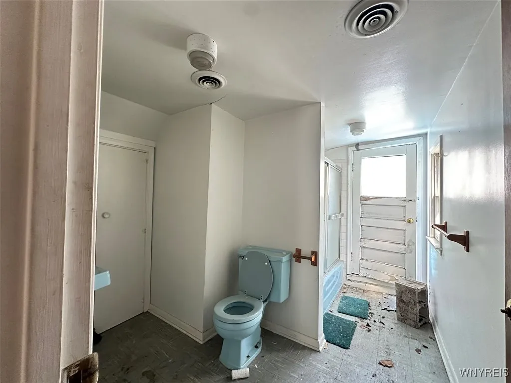 upper bath
