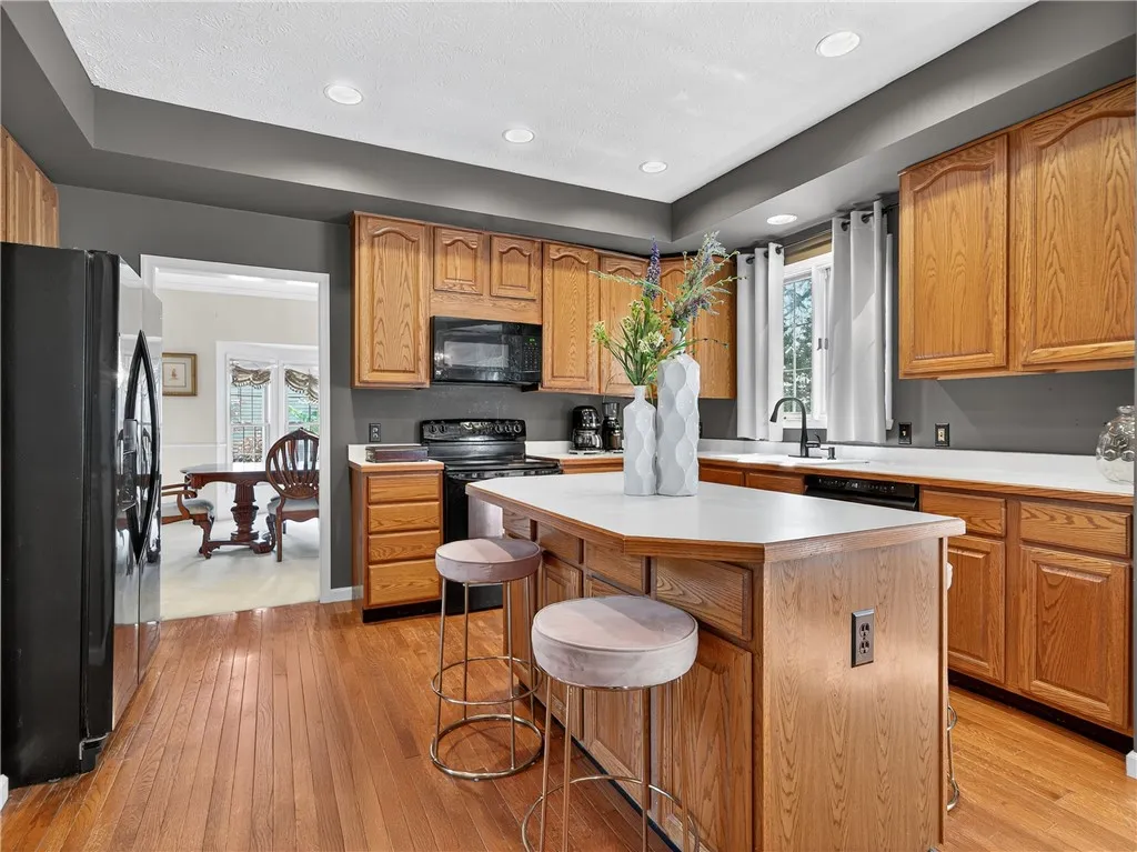 3173 Valley Drive, Walworth, New York 14568, Walworth, New York 14568, 4 Bedrooms Bedrooms, 10 Rooms Rooms,2 BathroomsBathrooms,Residential,For Sale,3173 Valley Drive, Walworth, New York 14568,0,R1619507