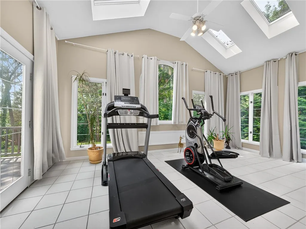 3173 Valley Drive, Walworth, New York 14568, Walworth, New York 14568, 4 Bedrooms Bedrooms, 10 Rooms Rooms,2 BathroomsBathrooms,Residential,For Sale,3173 Valley Drive, Walworth, New York 14568,0,R1619507