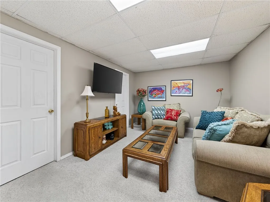 3173 Valley Drive, Walworth, New York 14568, Walworth, New York 14568, 4 Bedrooms Bedrooms, 10 Rooms Rooms,2 BathroomsBathrooms,Residential,For Sale,3173 Valley Drive, Walworth, New York 14568,0,R1619507