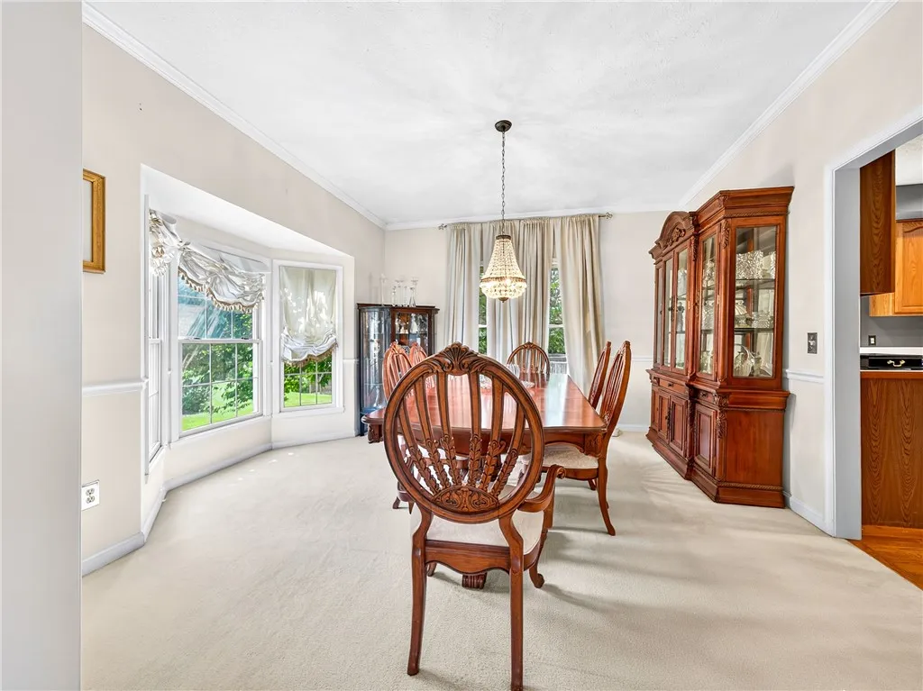 3173 Valley Drive, Walworth, New York 14568, Walworth, New York 14568, 4 Bedrooms Bedrooms, 10 Rooms Rooms,2 BathroomsBathrooms,Residential,For Sale,3173 Valley Drive, Walworth, New York 14568,0,R1619507