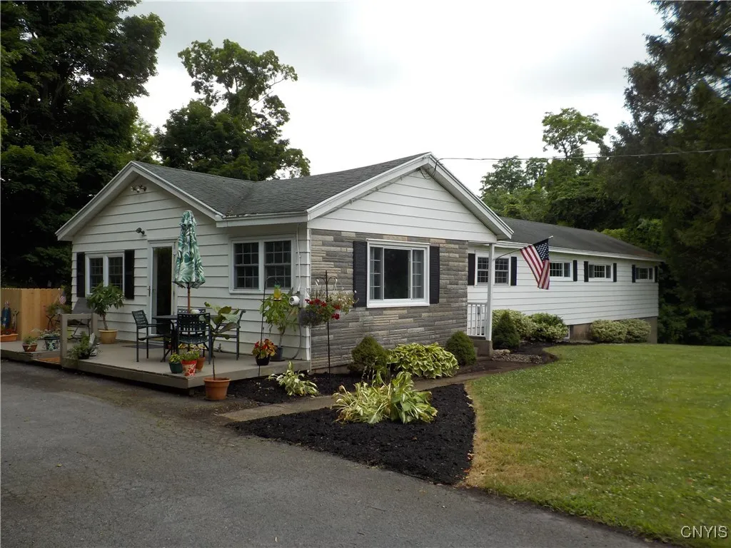 3730 Floridaville Road, Ira, New York 13033, Ira, New York 13033, 4 Bedrooms Bedrooms, 8 Rooms Rooms,2 BathroomsBathrooms,Residential,For Sale,3730 Floridaville Road, Ira, New York 13033,S1621290
