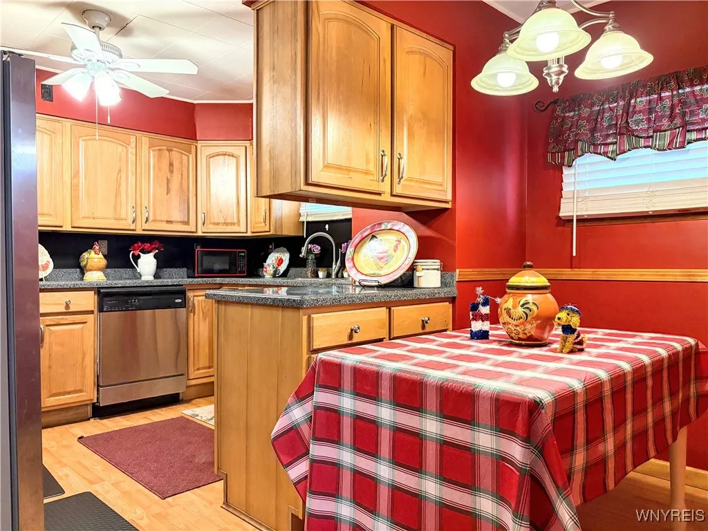 847 Walden Avenue, Buffalo, New York 14211, Buffalo, New York 14211, 5 Bedrooms Bedrooms, ,2 BathroomsBathrooms,Residential,For Sale,847 Walden Avenue, Buffalo, New York 14211,B1620888