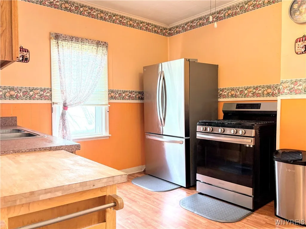 847 Walden Avenue, Buffalo, New York 14211, Buffalo, New York 14211, 5 Bedrooms Bedrooms, ,2 BathroomsBathrooms,Residential,For Sale,847 Walden Avenue, Buffalo, New York 14211,B1620888