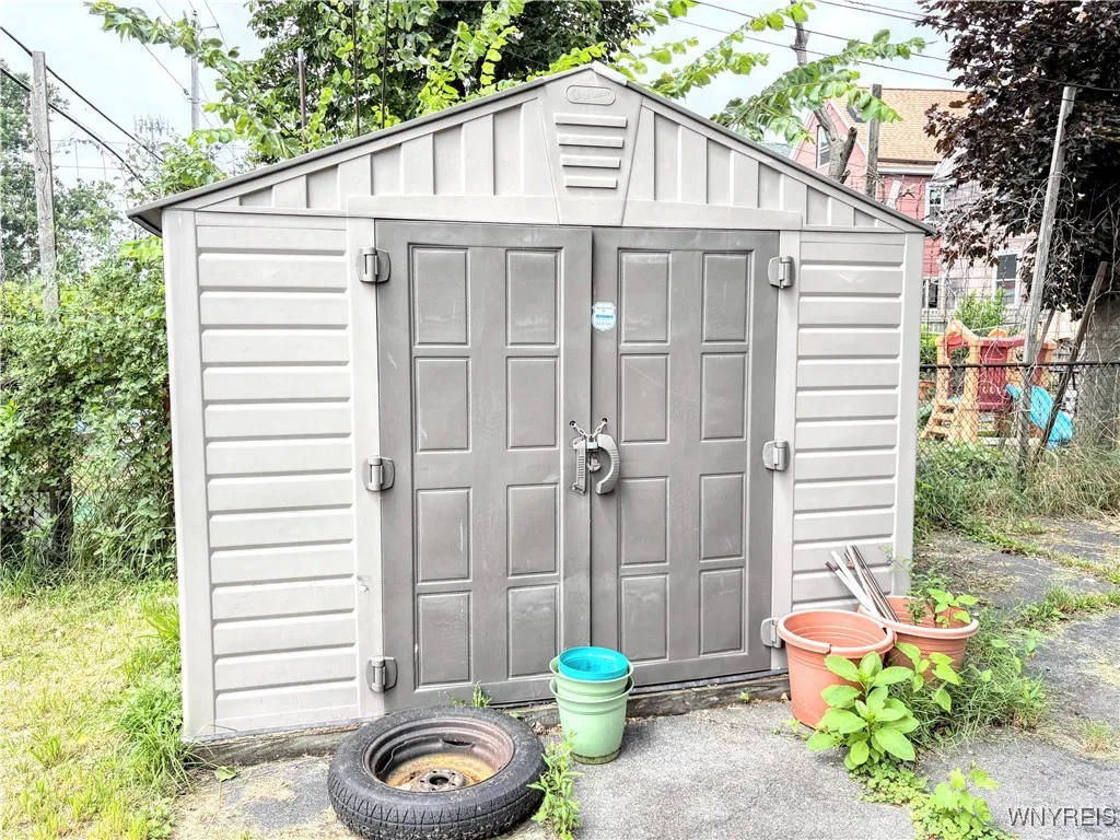 847 Walden Avenue, Buffalo, New York 14211, Buffalo, New York 14211, 5 Bedrooms Bedrooms, ,2 BathroomsBathrooms,Residential,For Sale,847 Walden Avenue, Buffalo, New York 14211,B1620888