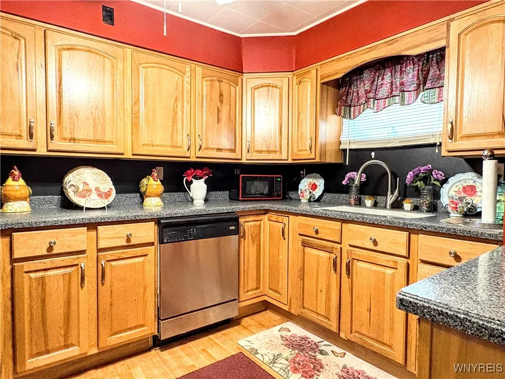 847 Walden Avenue, Buffalo, New York 14211, Buffalo, New York 14211, 5 Bedrooms Bedrooms, ,2 BathroomsBathrooms,Residential,For Sale,847 Walden Avenue, Buffalo, New York 14211,B1620888