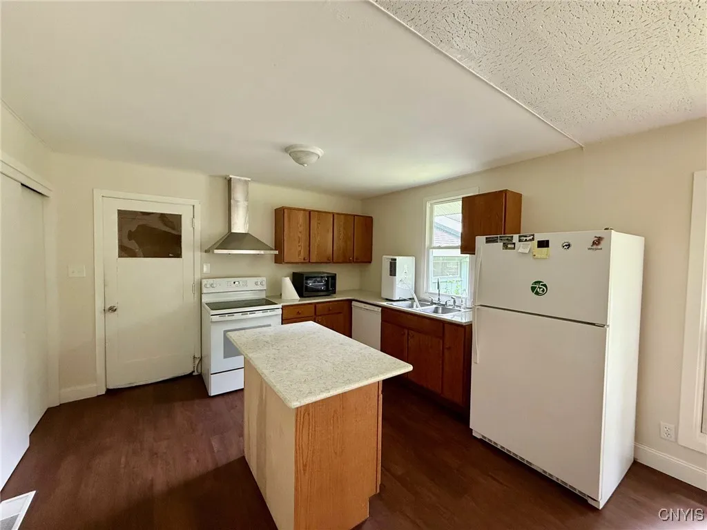 3253 Oswego Road, Vienna, New York 13308, Vienna, New York 13308, 5 Bedrooms Bedrooms, 9 Rooms Rooms,2 BathroomsBathrooms,Residential,For Sale,3253 Oswego Road, Vienna, New York 13308,S1620293