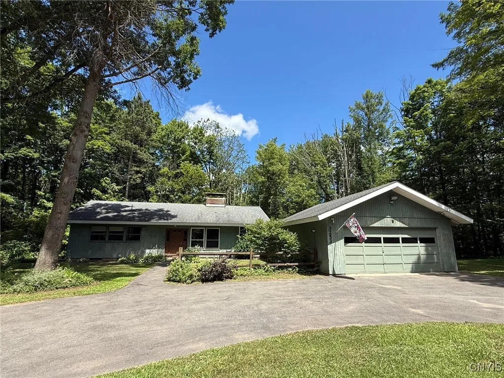 3253 Oswego Road, Vienna, New York 13308, Vienna, New York 13308, 5 Bedrooms Bedrooms, 9 Rooms Rooms,2 BathroomsBathrooms,Residential,For Sale,3253 Oswego Road, Vienna, New York 13308,S1620293