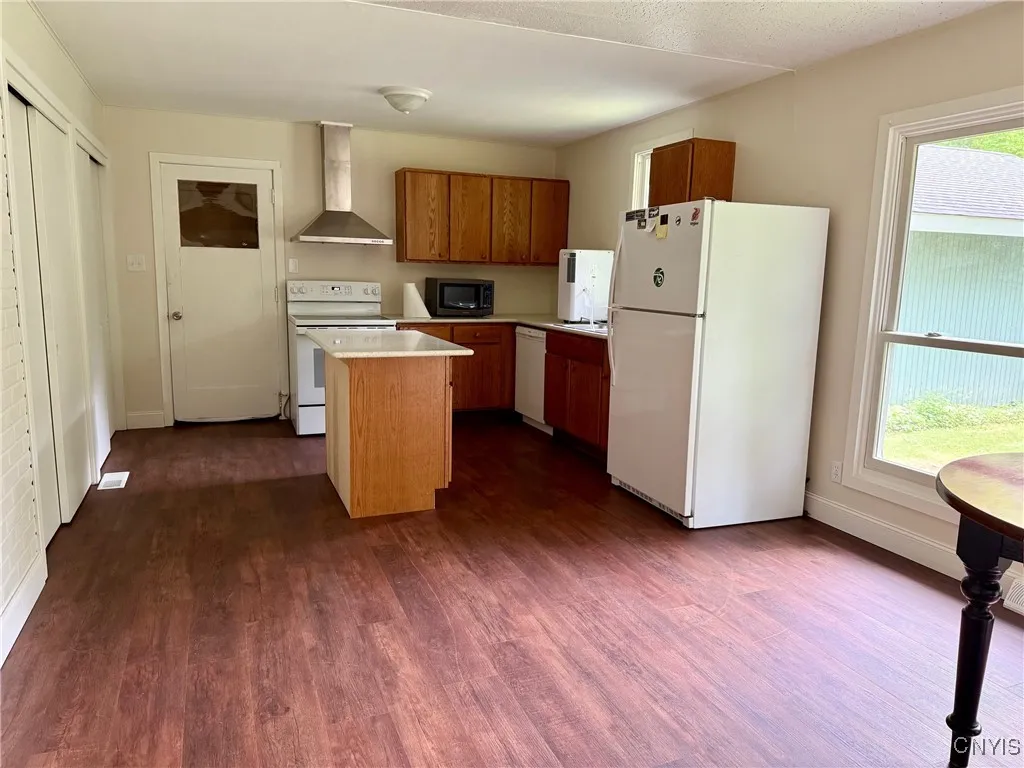 3253 Oswego Road, Vienna, New York 13308, Vienna, New York 13308, 5 Bedrooms Bedrooms, 9 Rooms Rooms,2 BathroomsBathrooms,Residential,For Sale,3253 Oswego Road, Vienna, New York 13308,S1620293
